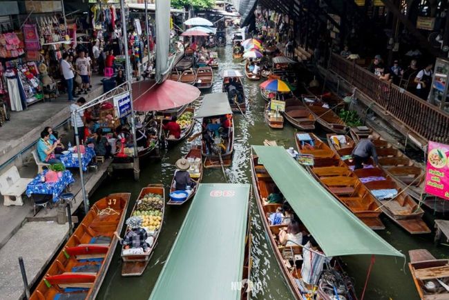 Maeklong Railway and Damnoen Saduak floating market, tiger and elephant ride